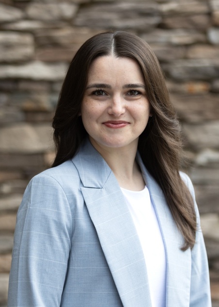 Photo of Erin Poile